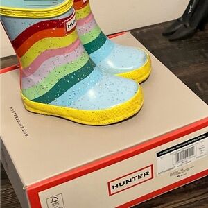 Hunter Multicolor with glitter
Condition: Excellent
Material: Waterproof rubber